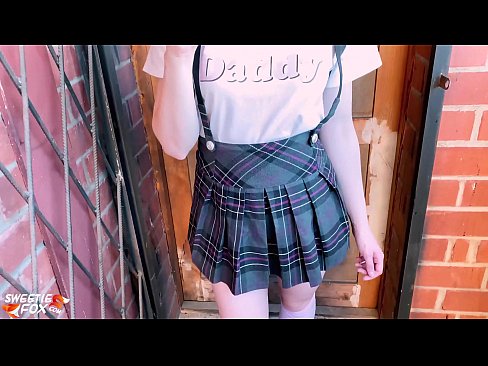 ❤️ Koolitüdruk imeb sügavalt oma riista ja kuratab klasside asemel. ❤ Kaunis porno at porn et.naughtyhentai.ru